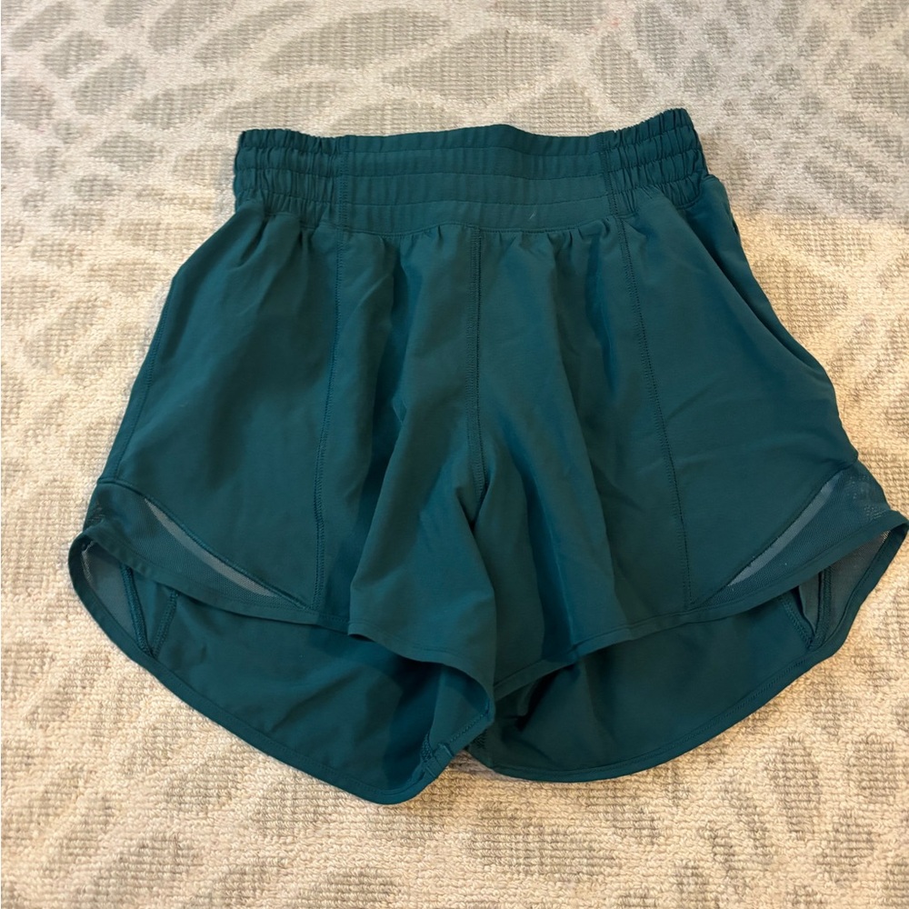 Hotty Hot Low-Rise Lined Short 4", size 0